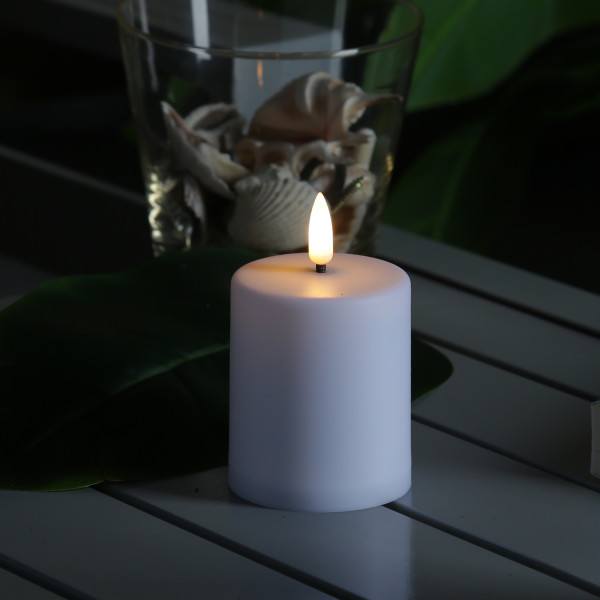 LED Mini Kerze/Grabkerze - H: 10cm/D: 6,1cm - Timer/Sensor - für Innen/Außen - bis 1200h - weiß
