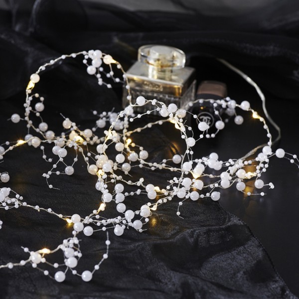 LED Lichterkette weiße Perlen - 20 warmweiße LED - silberner Draht - 1,9m - Batterie - Timer