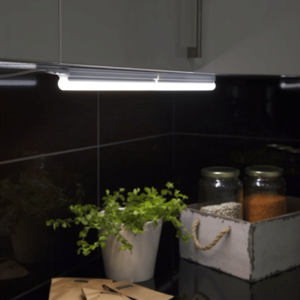Illumination LED, S14d /300, A++ - A ca.3000 K, 80 Ra, 320 Lm, ca. 31 x 3,6 cm, 230 V / 4 W 1 Sock