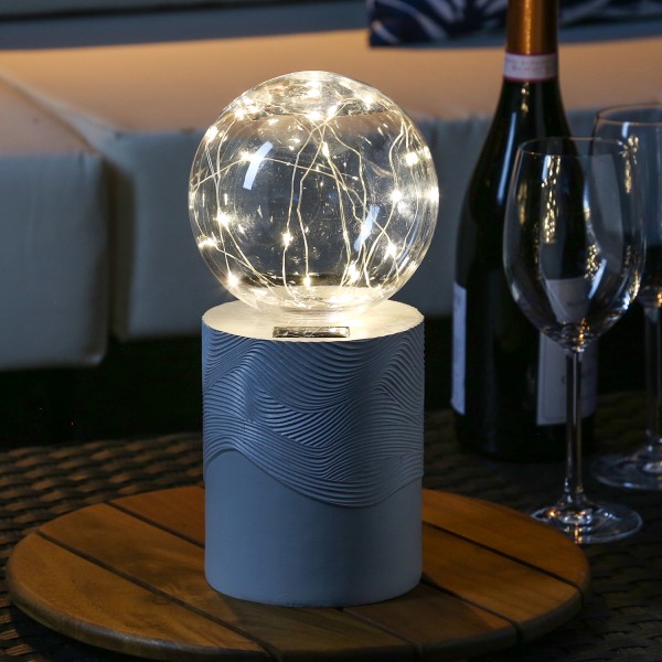 LED Solar Tischlampe GLOW - Kugelleuchte mit Sockel - warmweiße LED - H: 27cm - Lichtsensor - grau