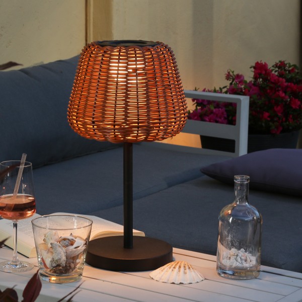 LED Garten Tischleuchte - in Rattanoptik - H: 45cm - dimmbar - aufladbar - mit Fernb. - hell braun